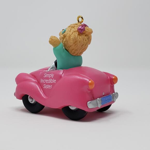 1994 Hallmark Sister Holiday Christmas Handcrafted Keepsake Ornament - Picture 9 of 10